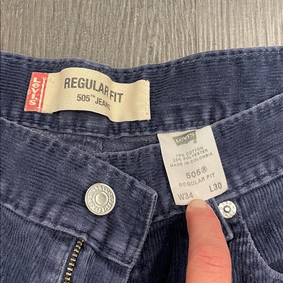 Levi's Navy Corduroy Jeans 34 x 30 - Picture 3 of 7